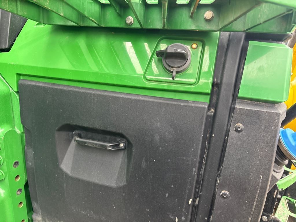 2022 John Deere 8R 340 Tractor