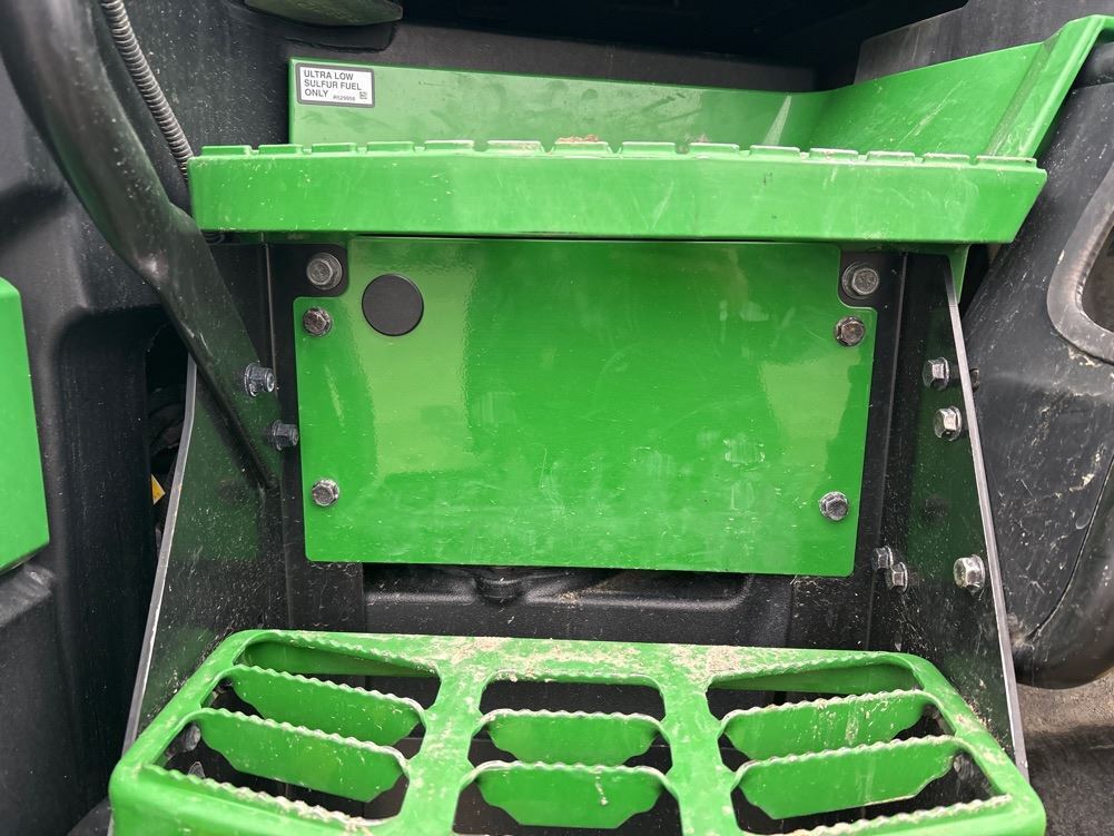 2022 John Deere 8R 340 Tractor