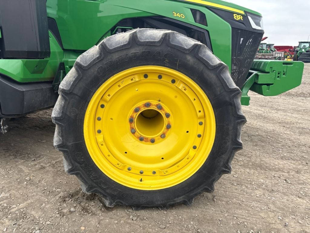 2022 John Deere 8R 340 Tractor