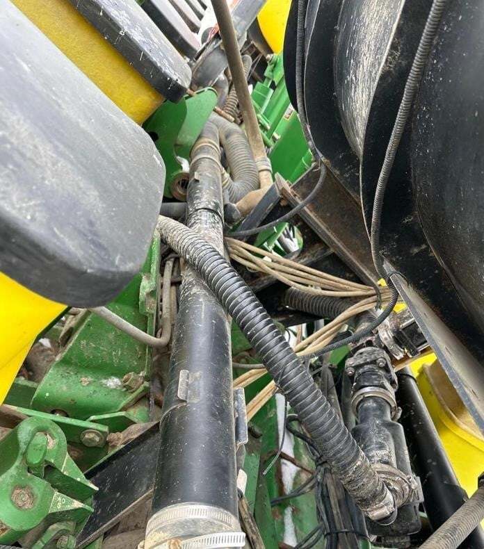  John Deere 1760 Planter