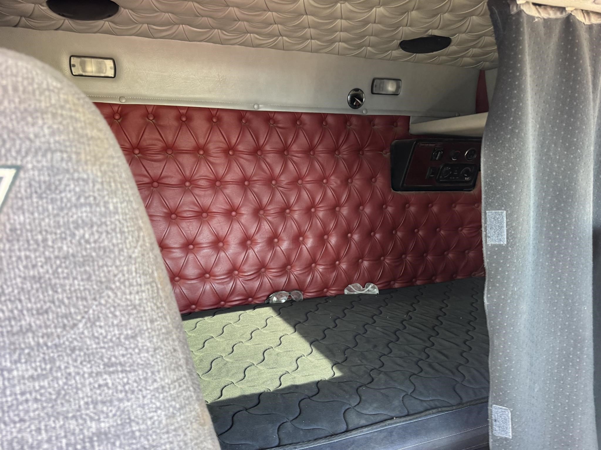2015 Western Star 4900 Semi Trucks/Trailer
