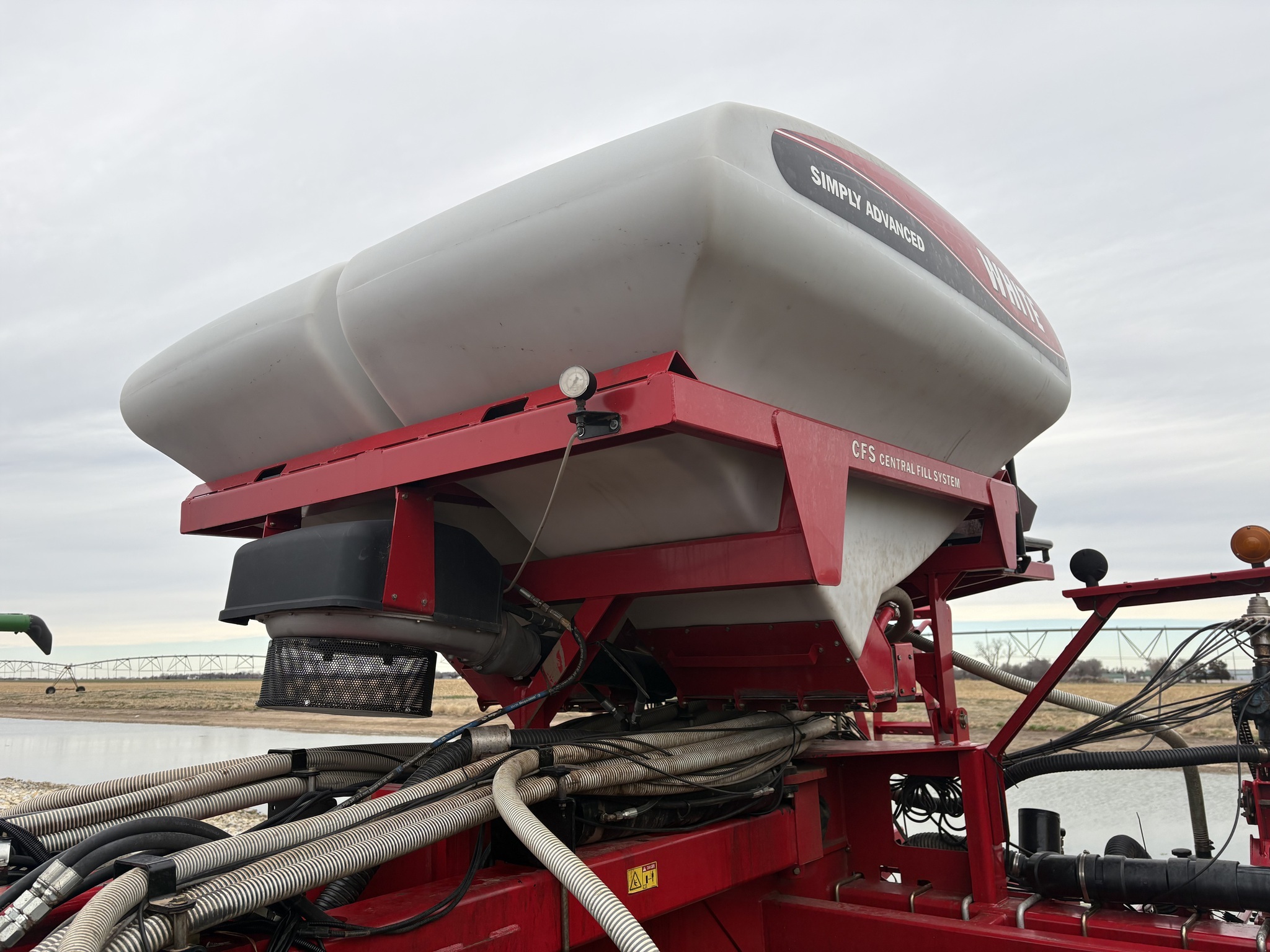 2012 White 8816 Planter