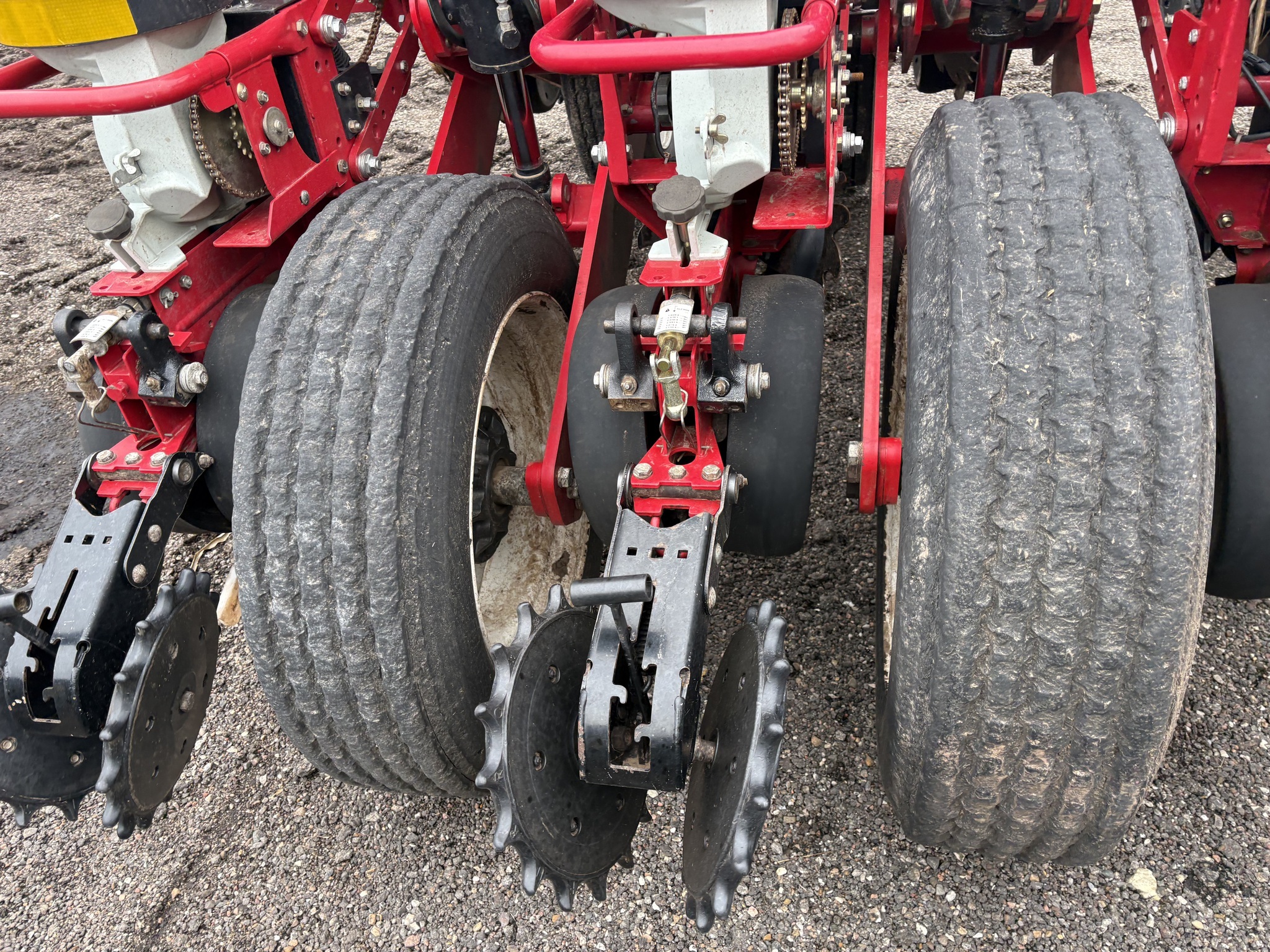 2012 White 8816 Planter