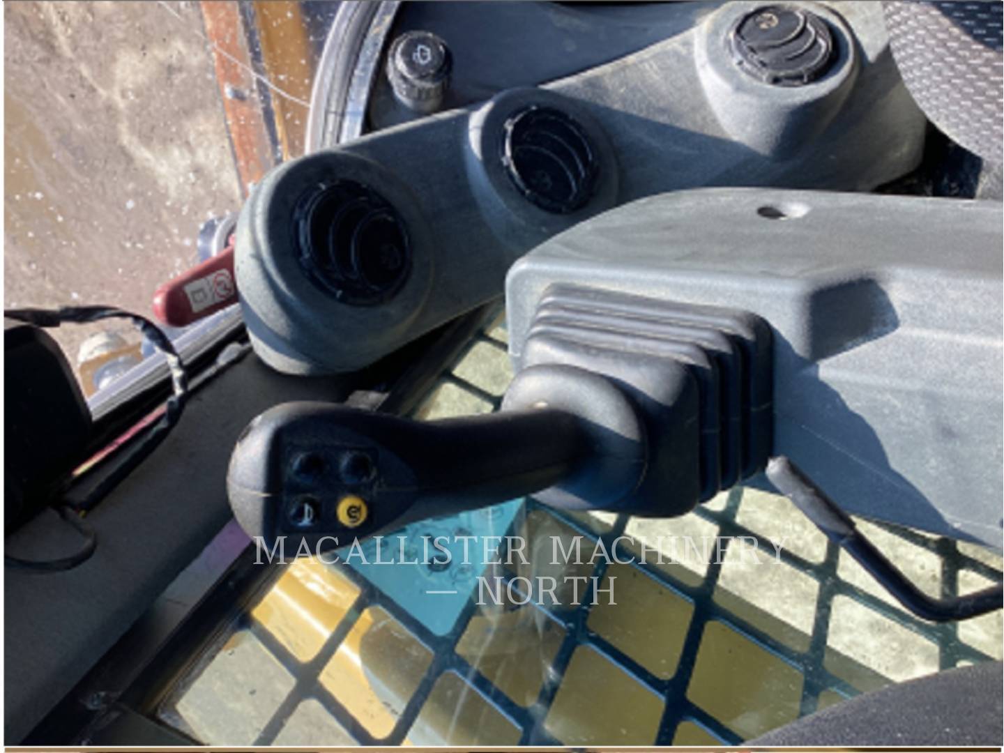 2022 Caterpillar 239D3 Skid Steer