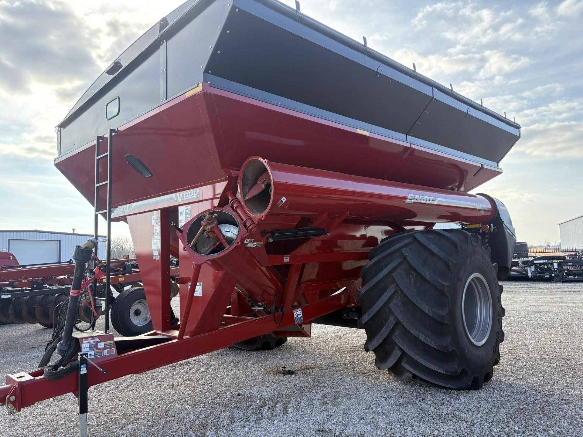 2024 Brent V1100 Grain Cart