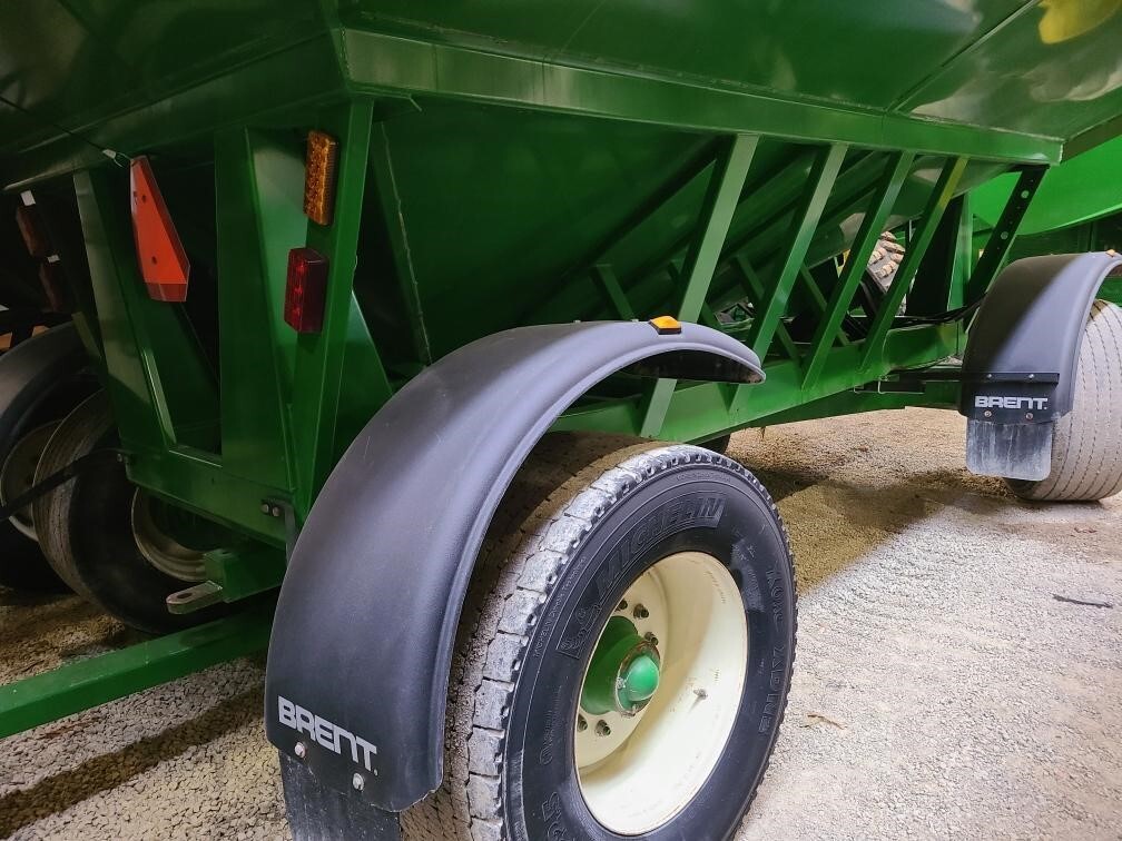 Brent 744 Gravity Wagon