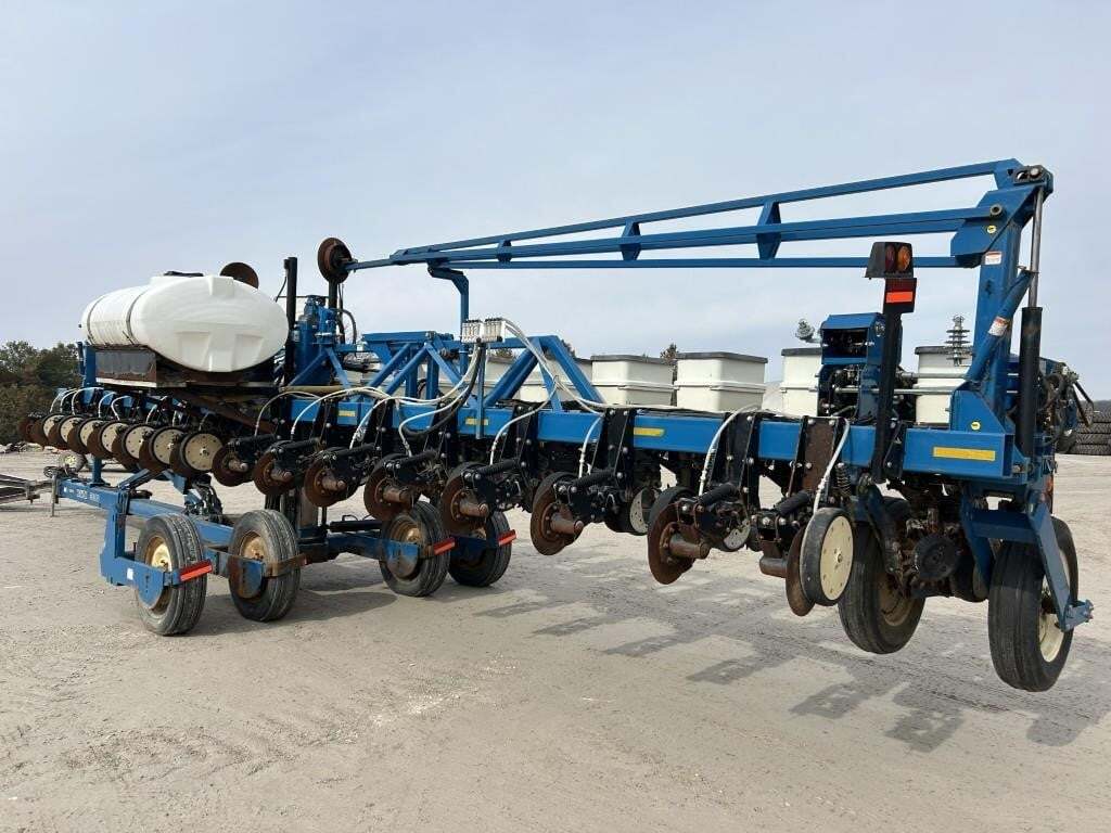 2009 Kinze 3600 Planter