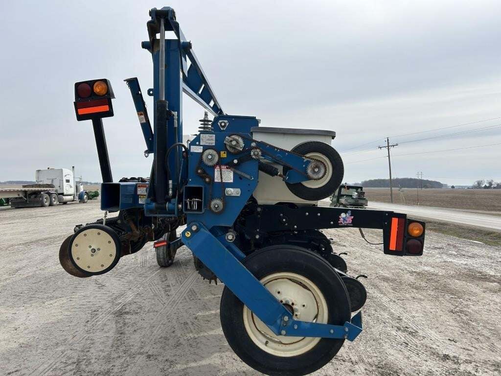 2009 Kinze 3600 Planter