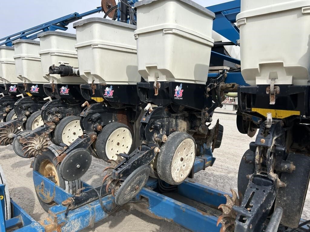 2009 Kinze 3600 Planter