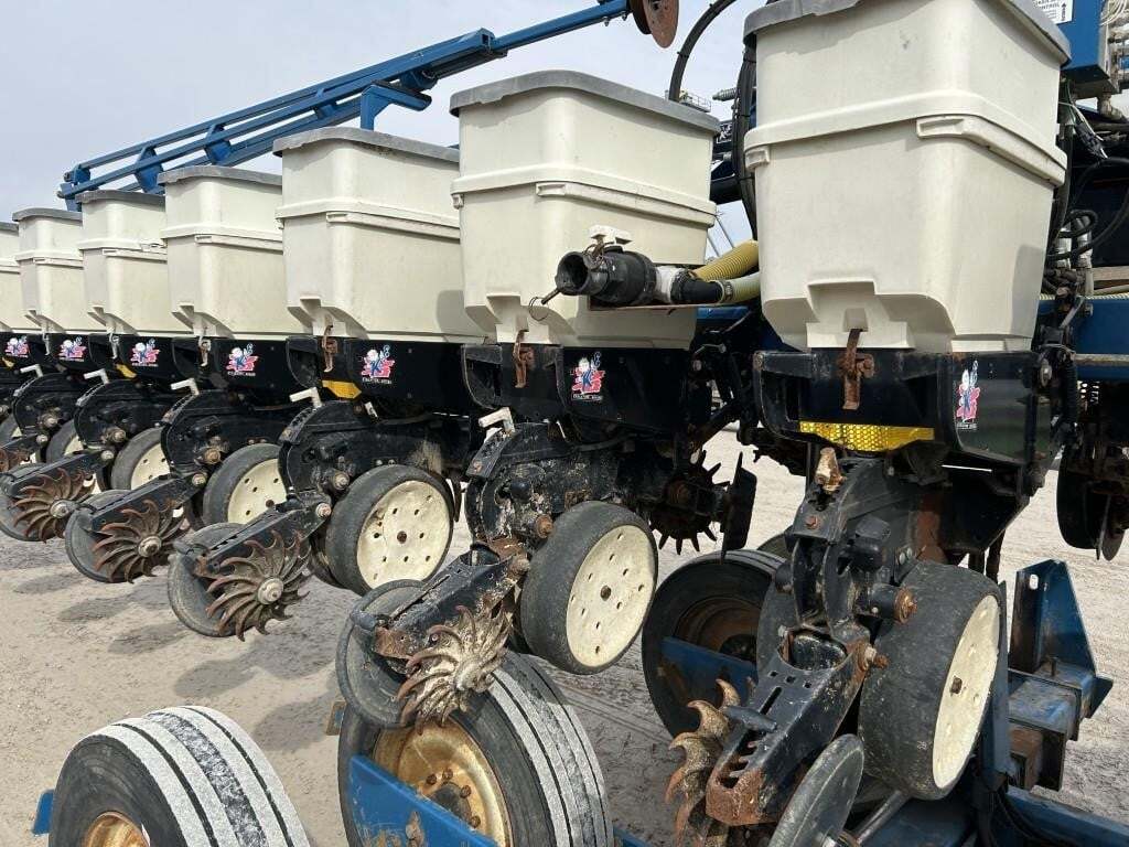2009 Kinze 3600 Planter