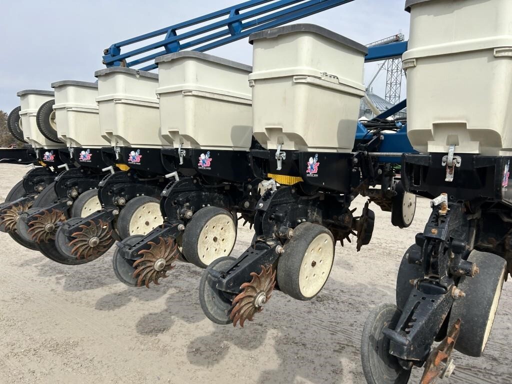 2009 Kinze 3600 Planter