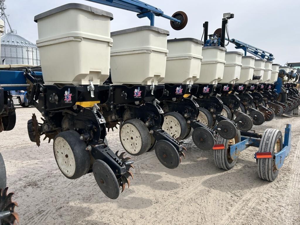 2009 Kinze 3600 Planter