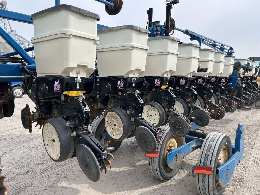 2009 Kinze 3600 Planter