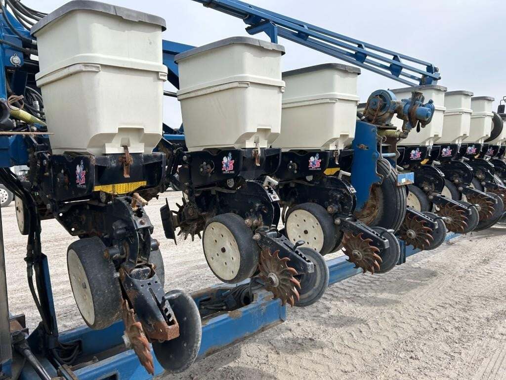 2009 Kinze 3600 Planter