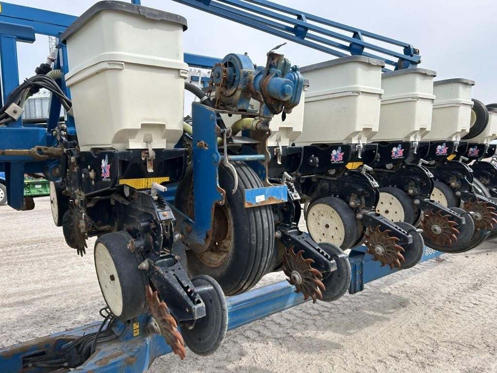 2009 Kinze 3600 Planter