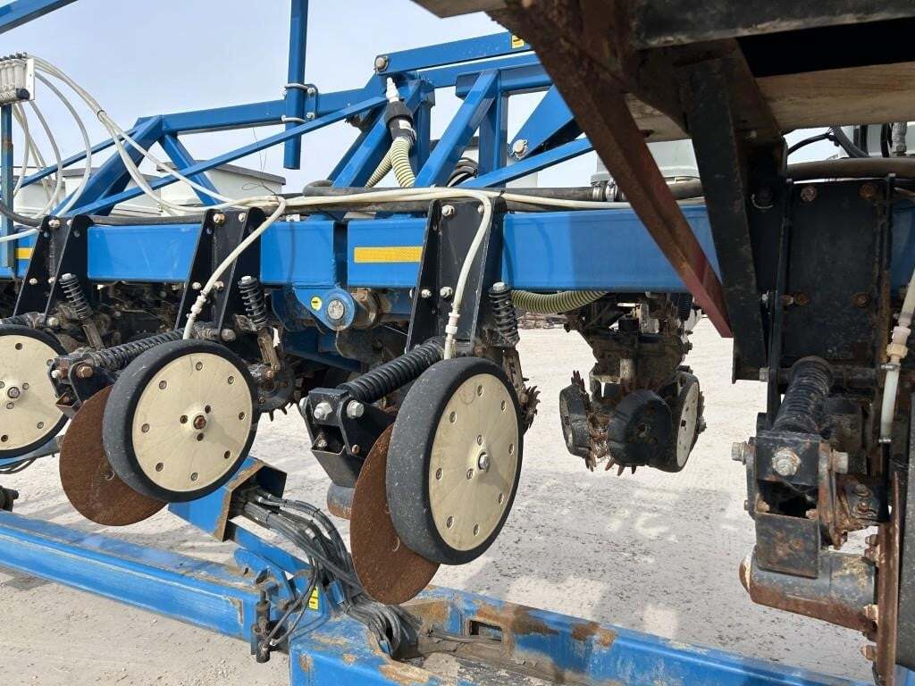 2009 Kinze 3600 Planter
