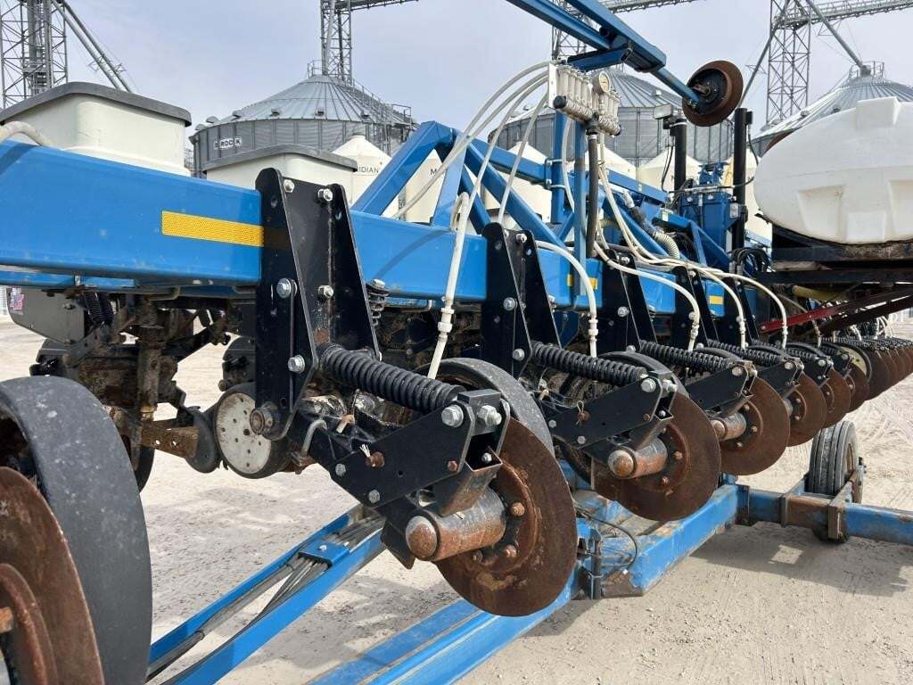 2009 Kinze 3600 Planter