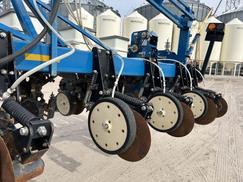 2009 Kinze 3600 Planter