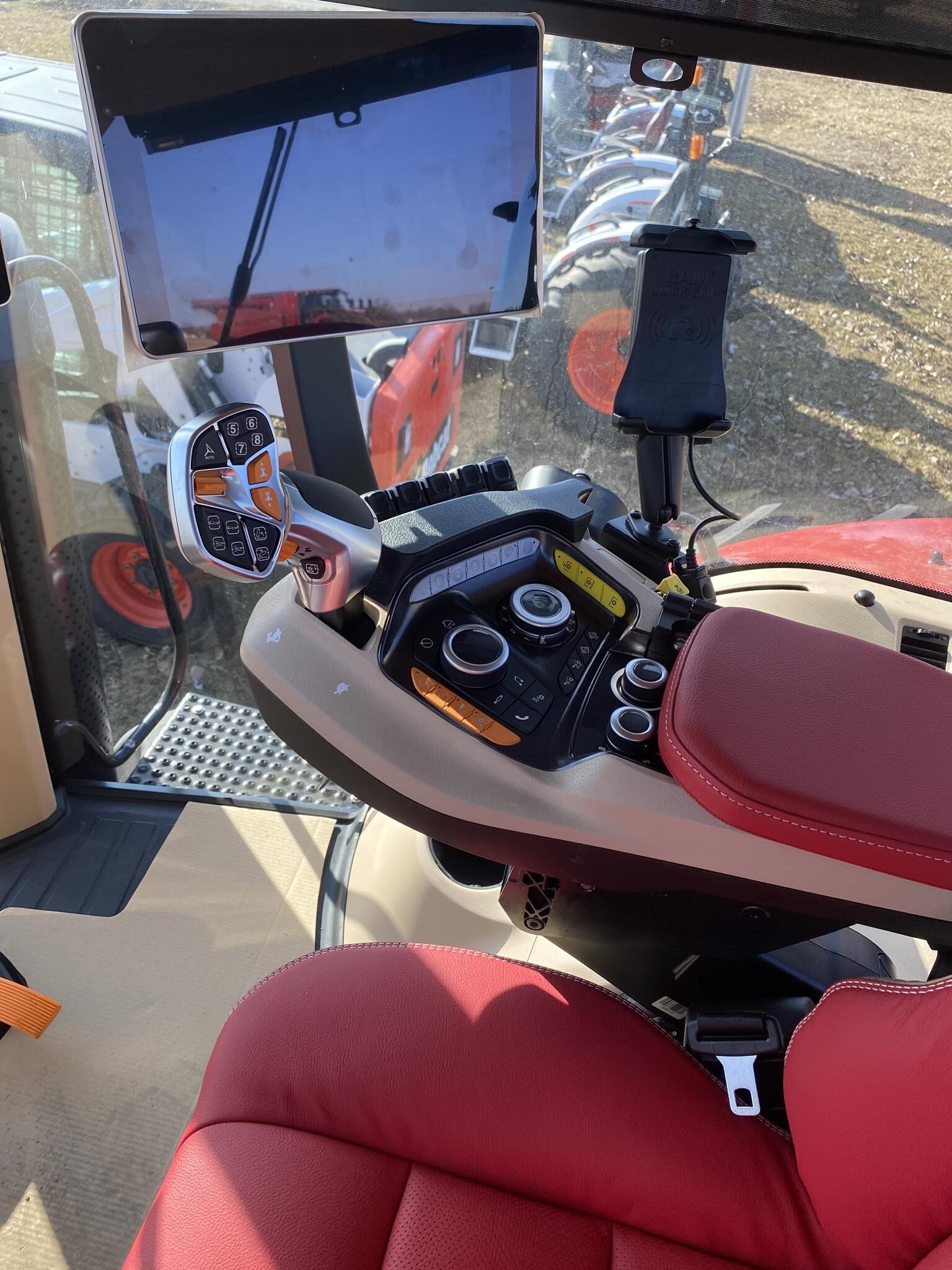 2025 Case IH MAGNUM 355 Tractor