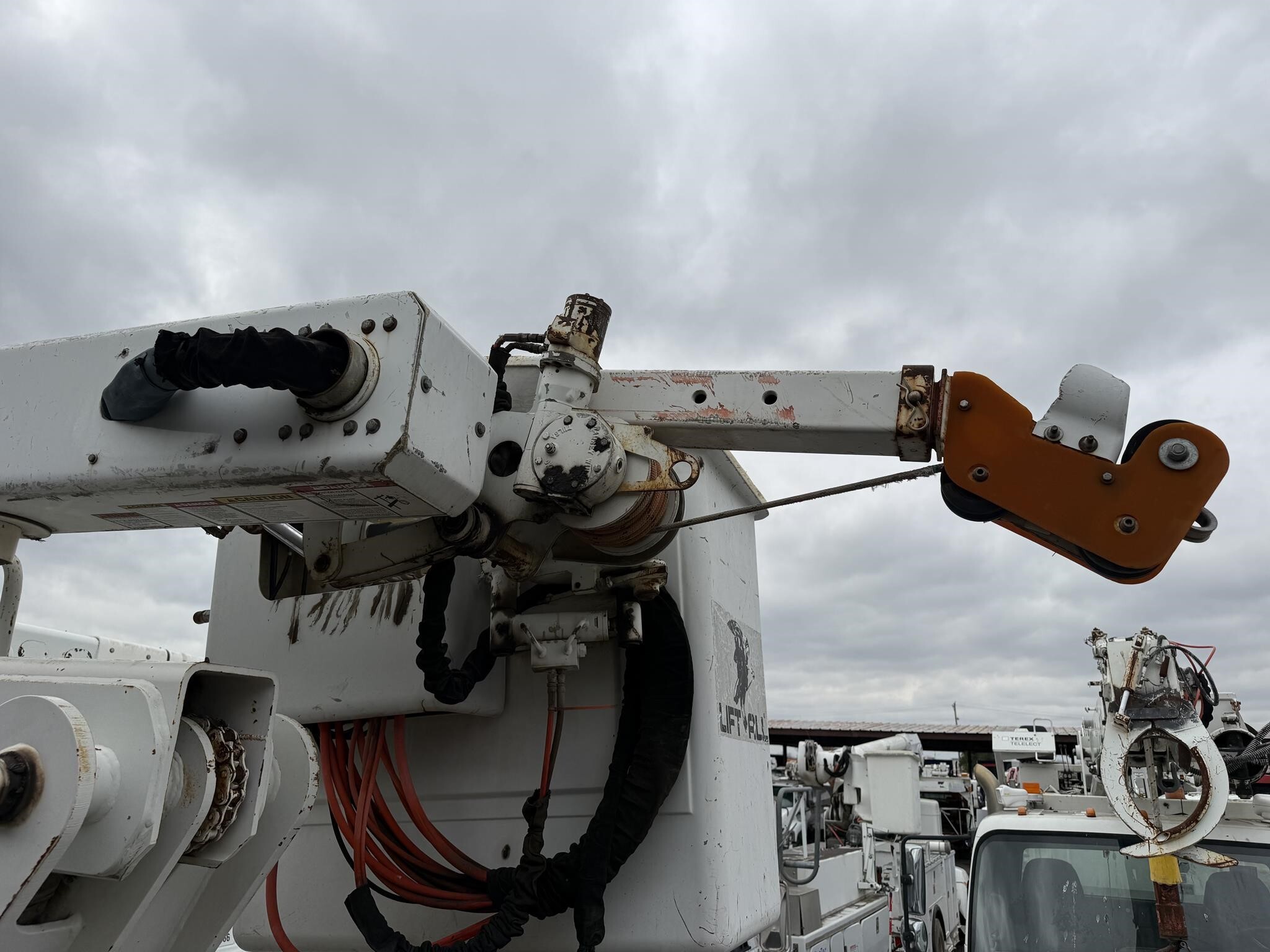2007 LIFT-ALL LOM10-55-2MS Crane