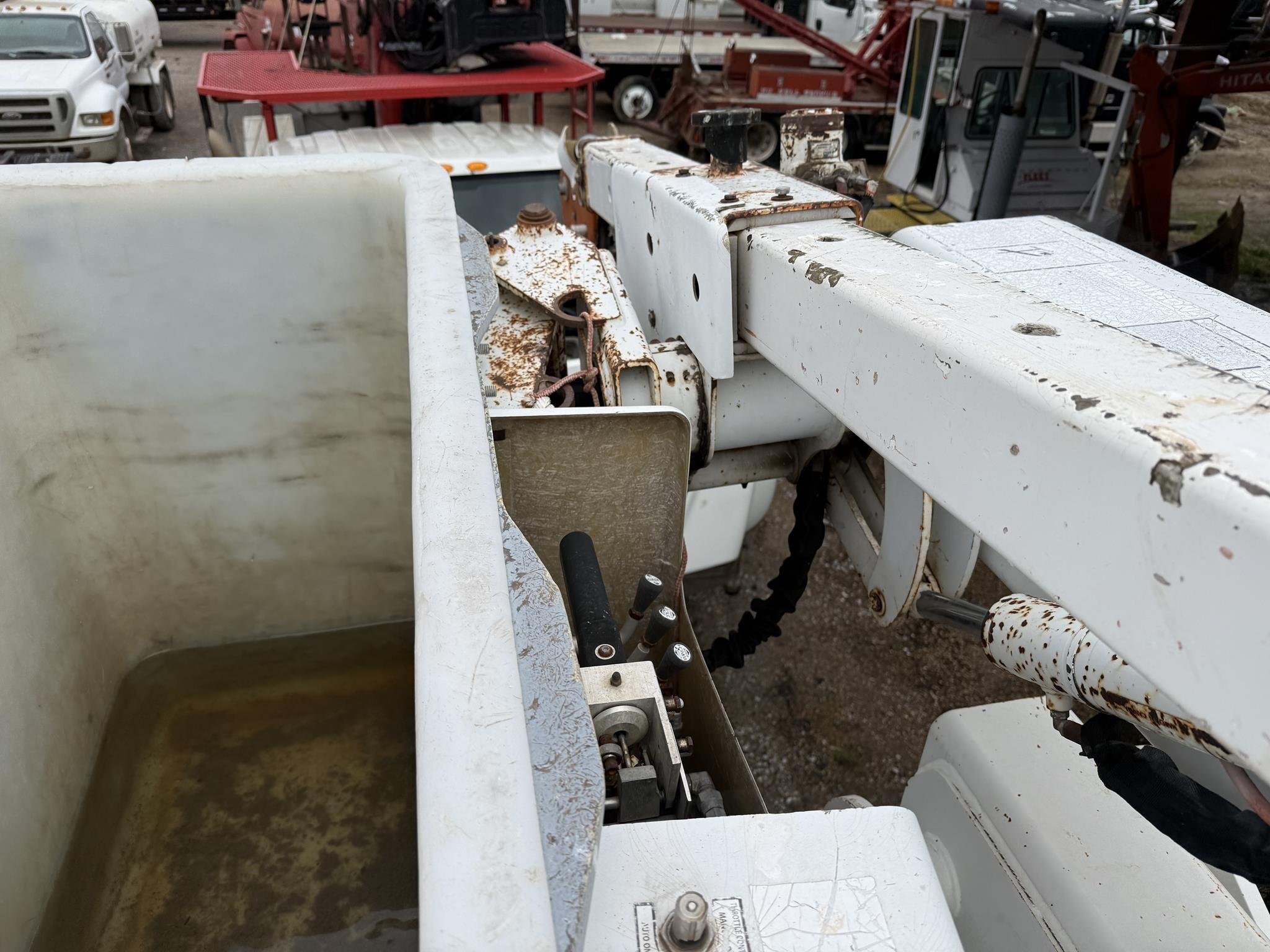 2007 LIFT-ALL LOM10-55-2MS Crane