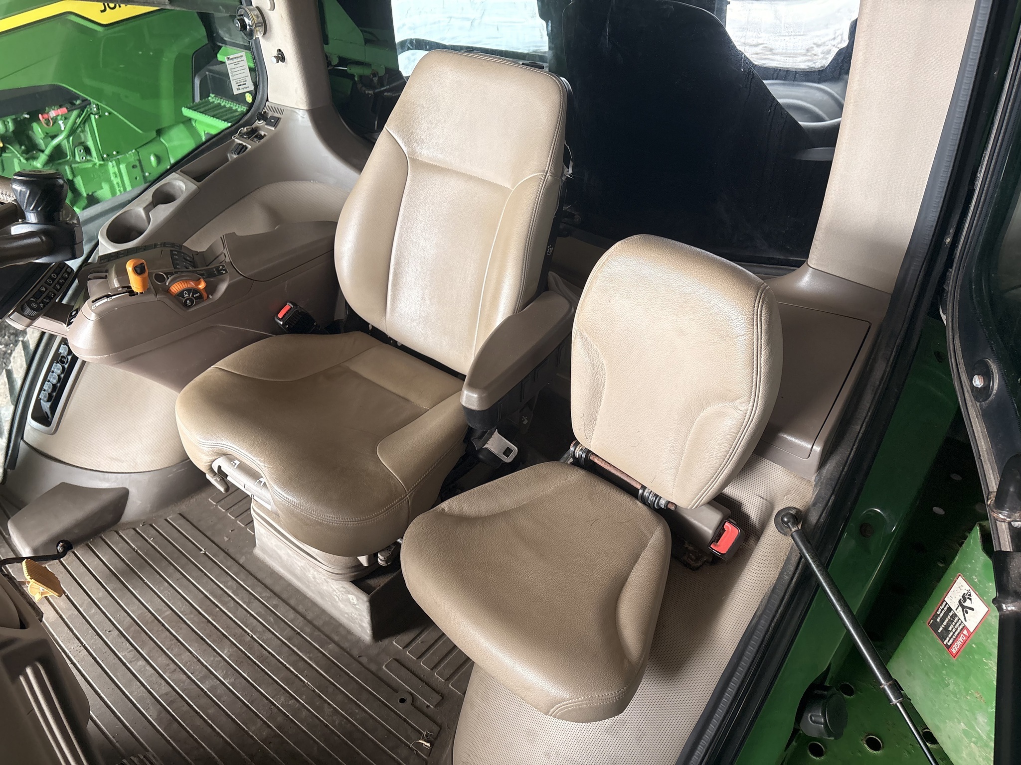 2018 John Deere F4365 Self-Propelled Fertilizer Spreader