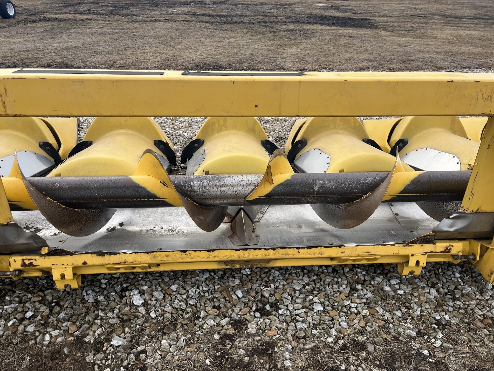 2013 New Holland 98D Corn Head