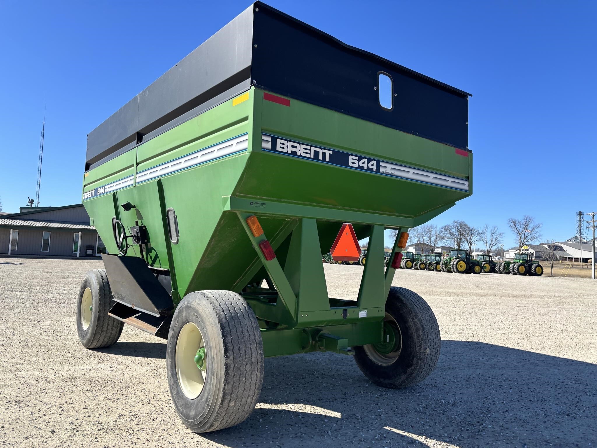 2004 Brent 644 Gravity Wagon