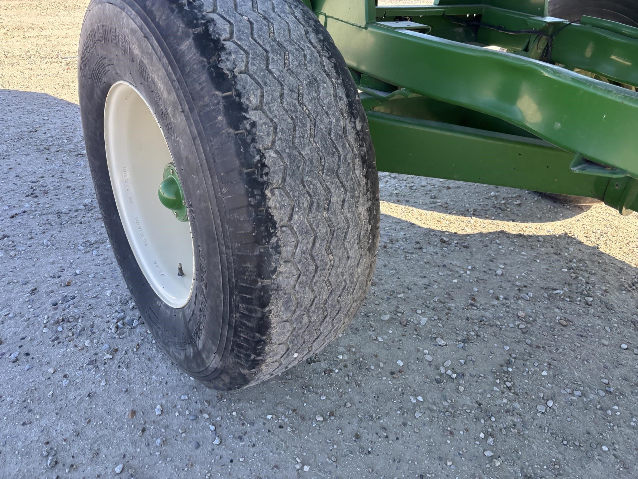 2004 Brent 644 Gravity Wagon