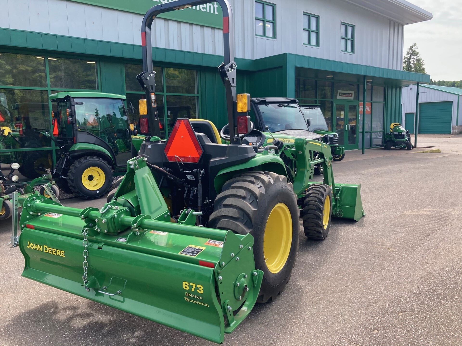 2022 John Deere 3038E Tractor
