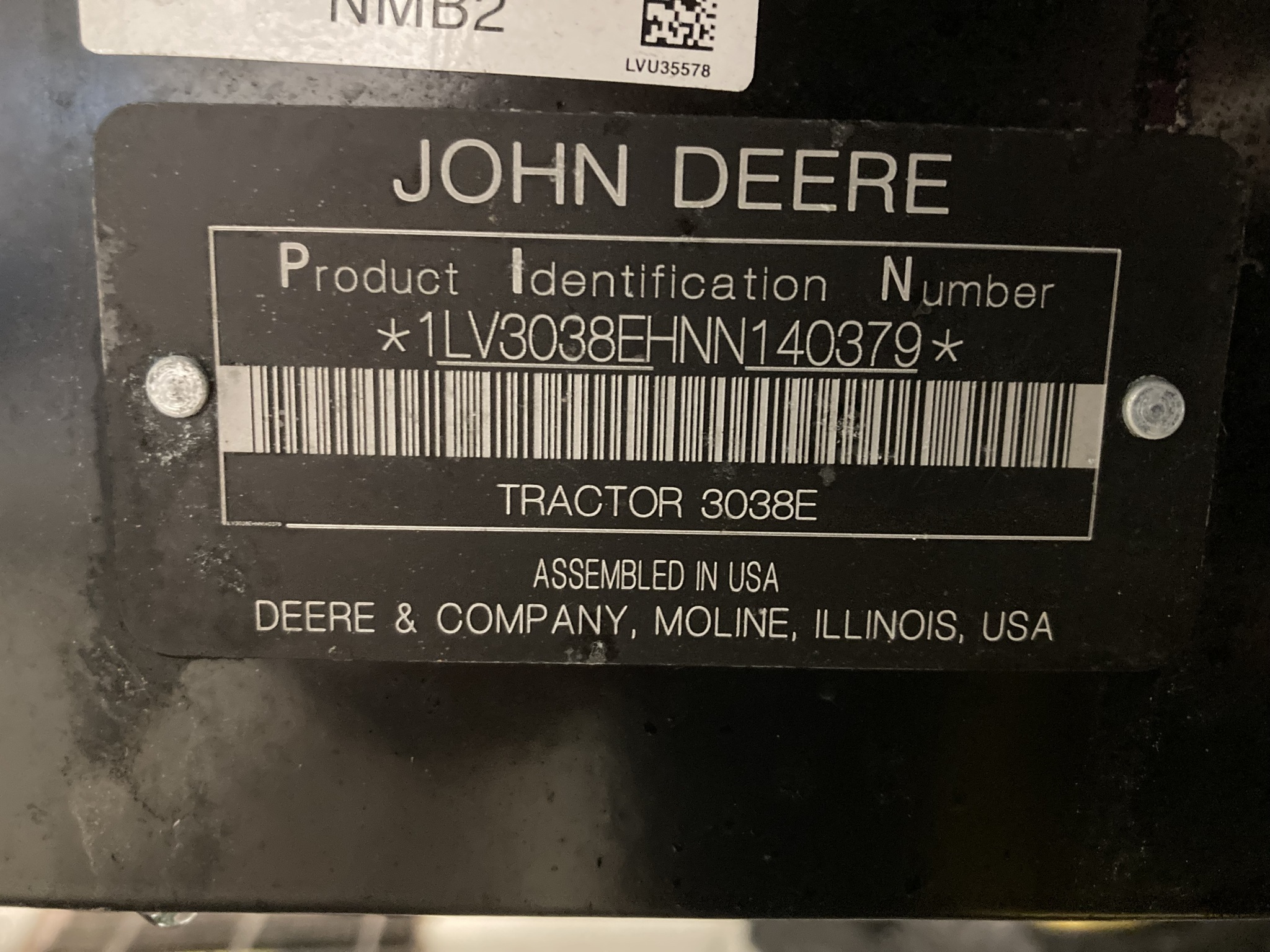 2022 John Deere 3038E Tractor