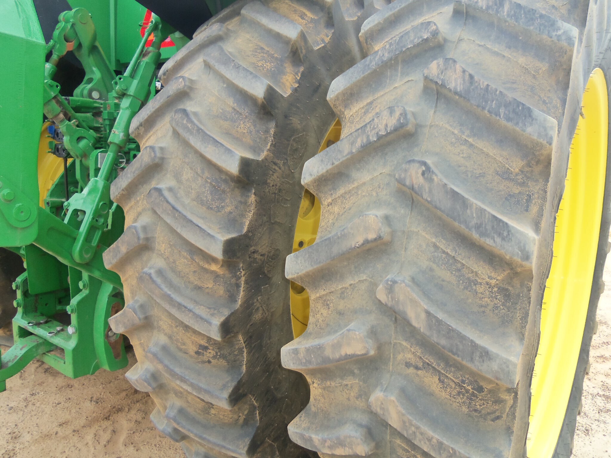 2023 John Deere 8R 310 Tractor
