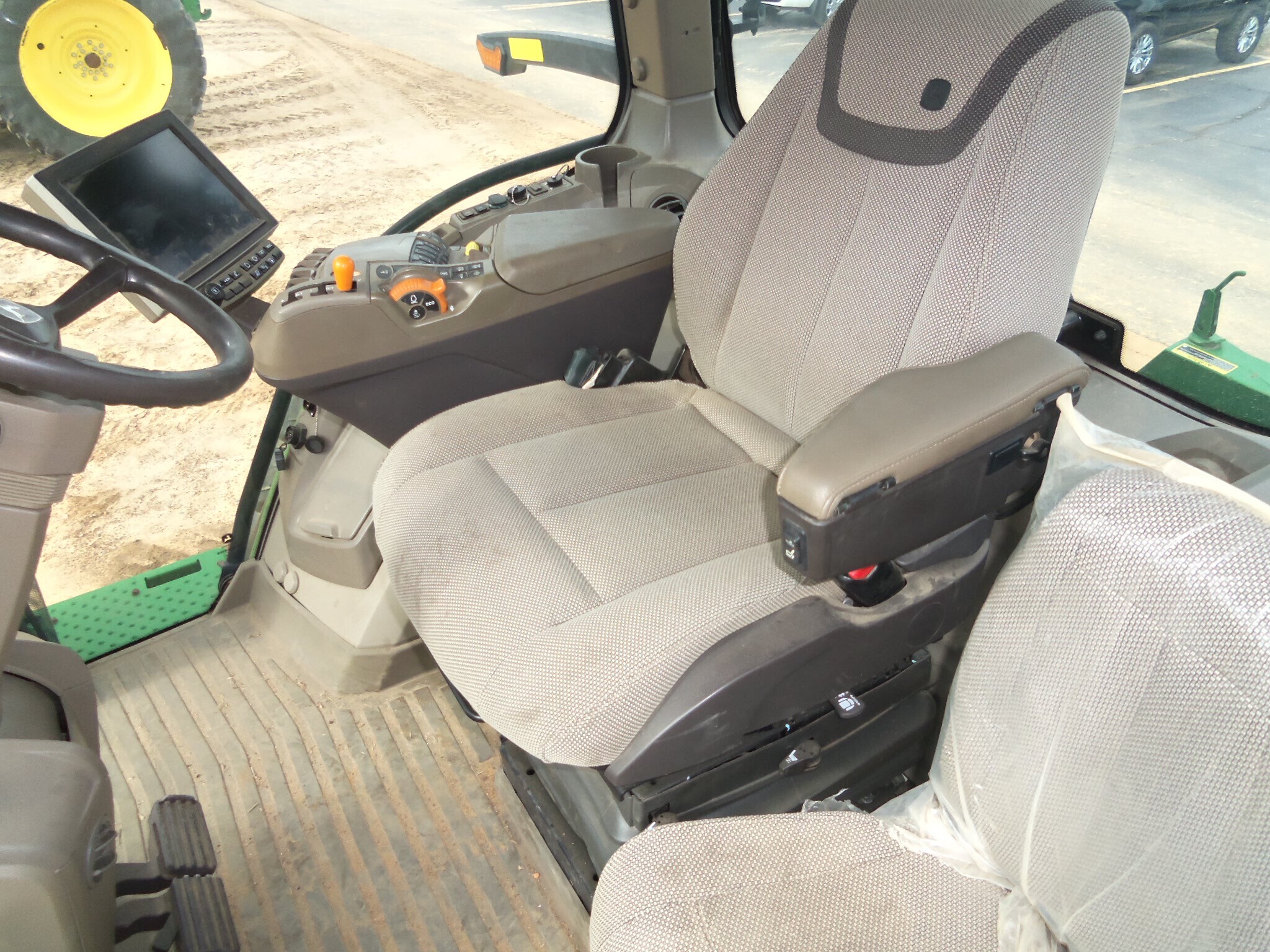 2023 John Deere 8R 310 Tractor