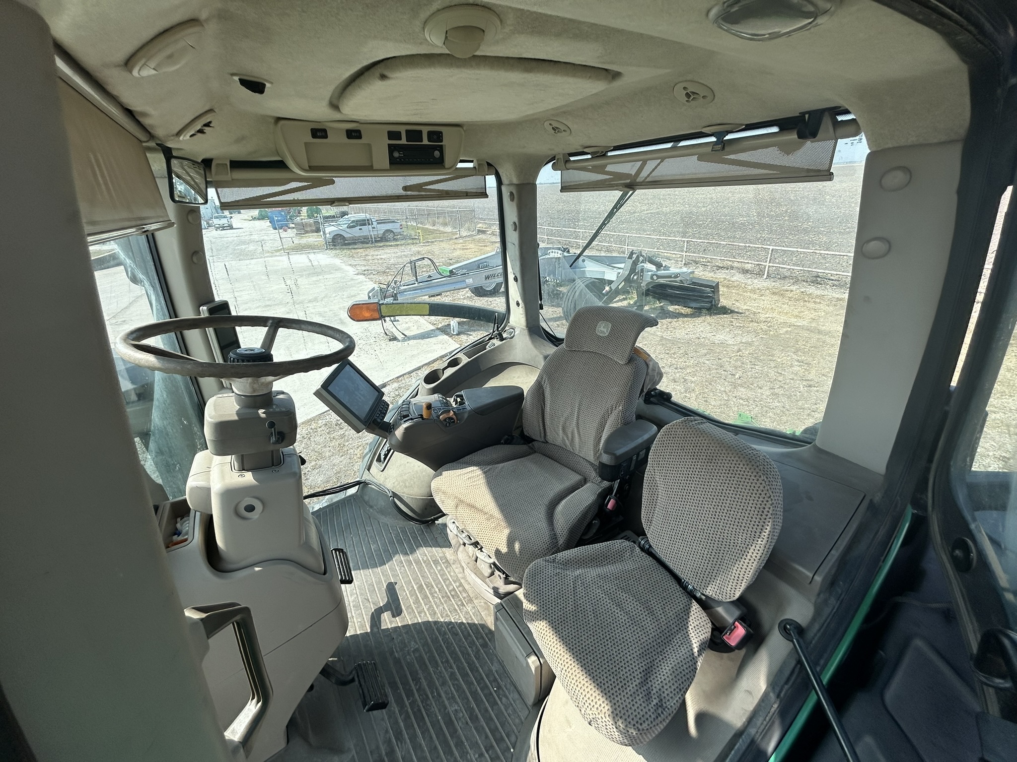 2016 John Deere 8370RT Tractor