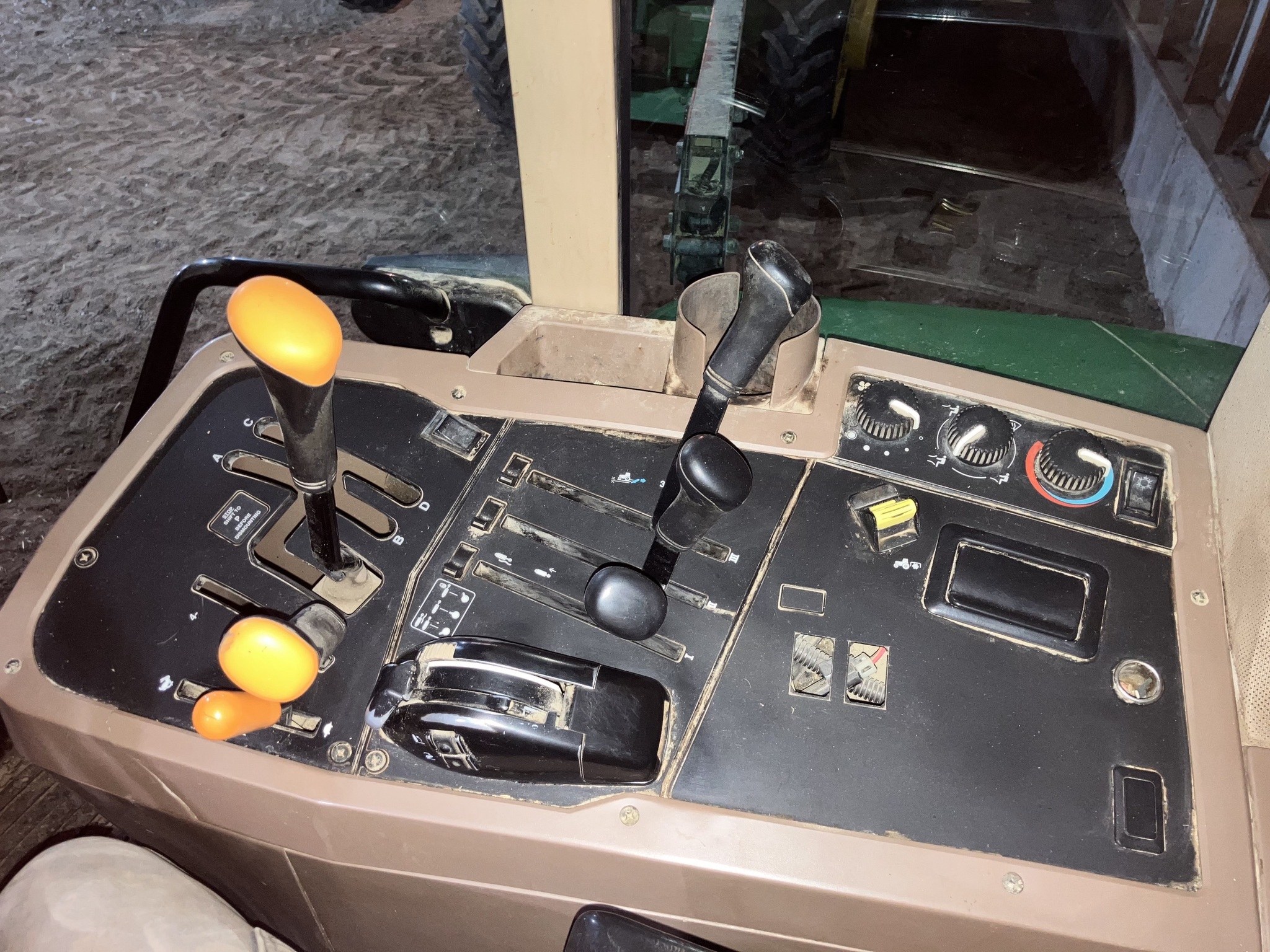 1999 John Deere 7810 Tractor