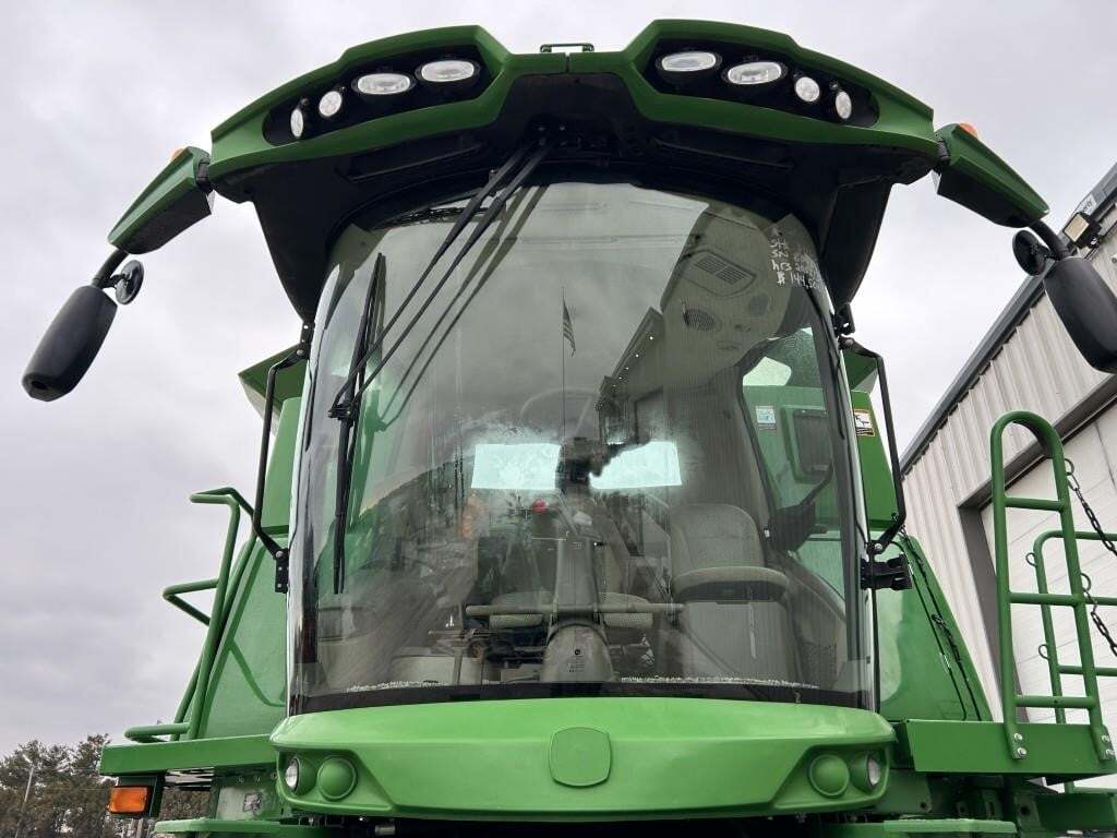 2018 John Deere S770 Combine