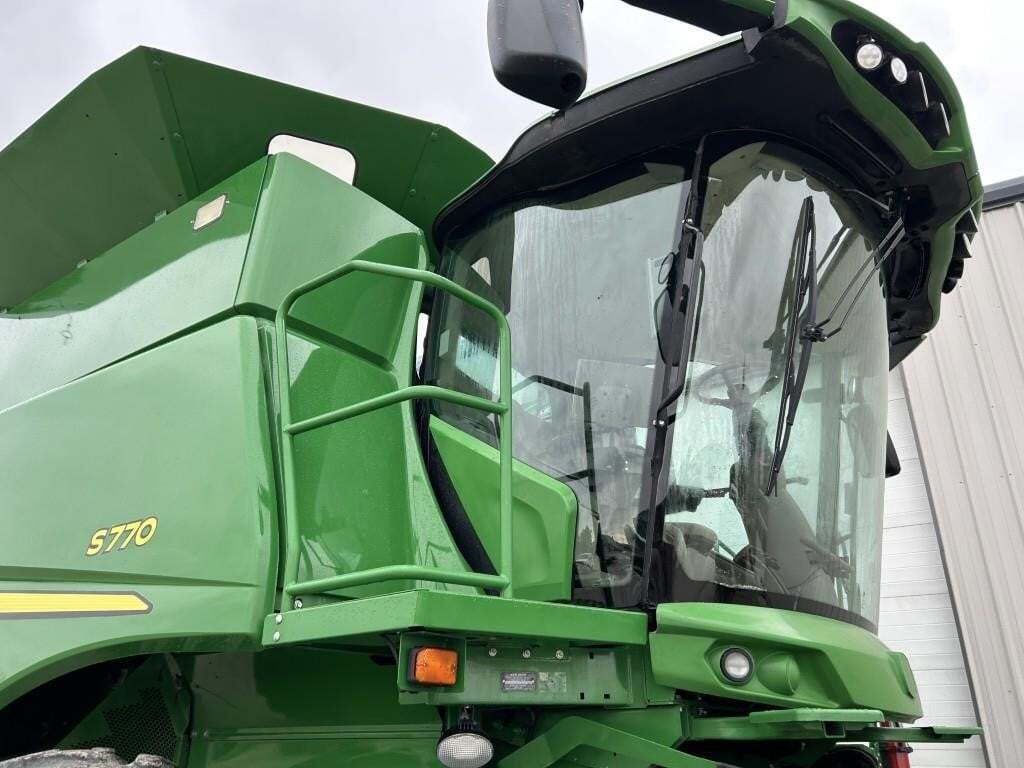 2018 John Deere S770 Combine