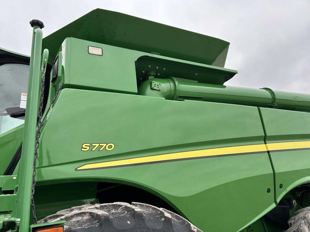 2018 John Deere S770 Combine
