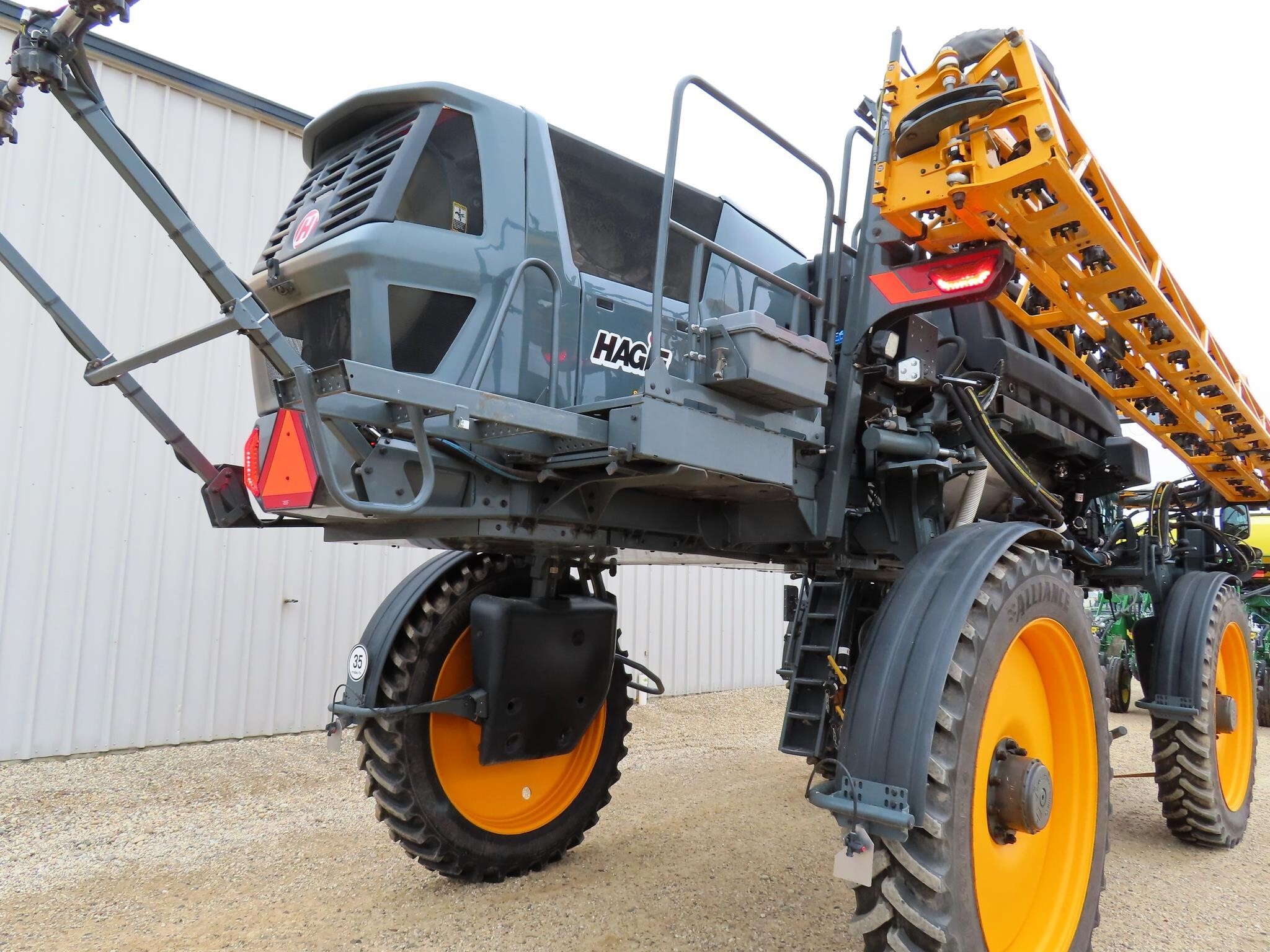 2025 Hagie STS16 Self-Propelled Sprayer