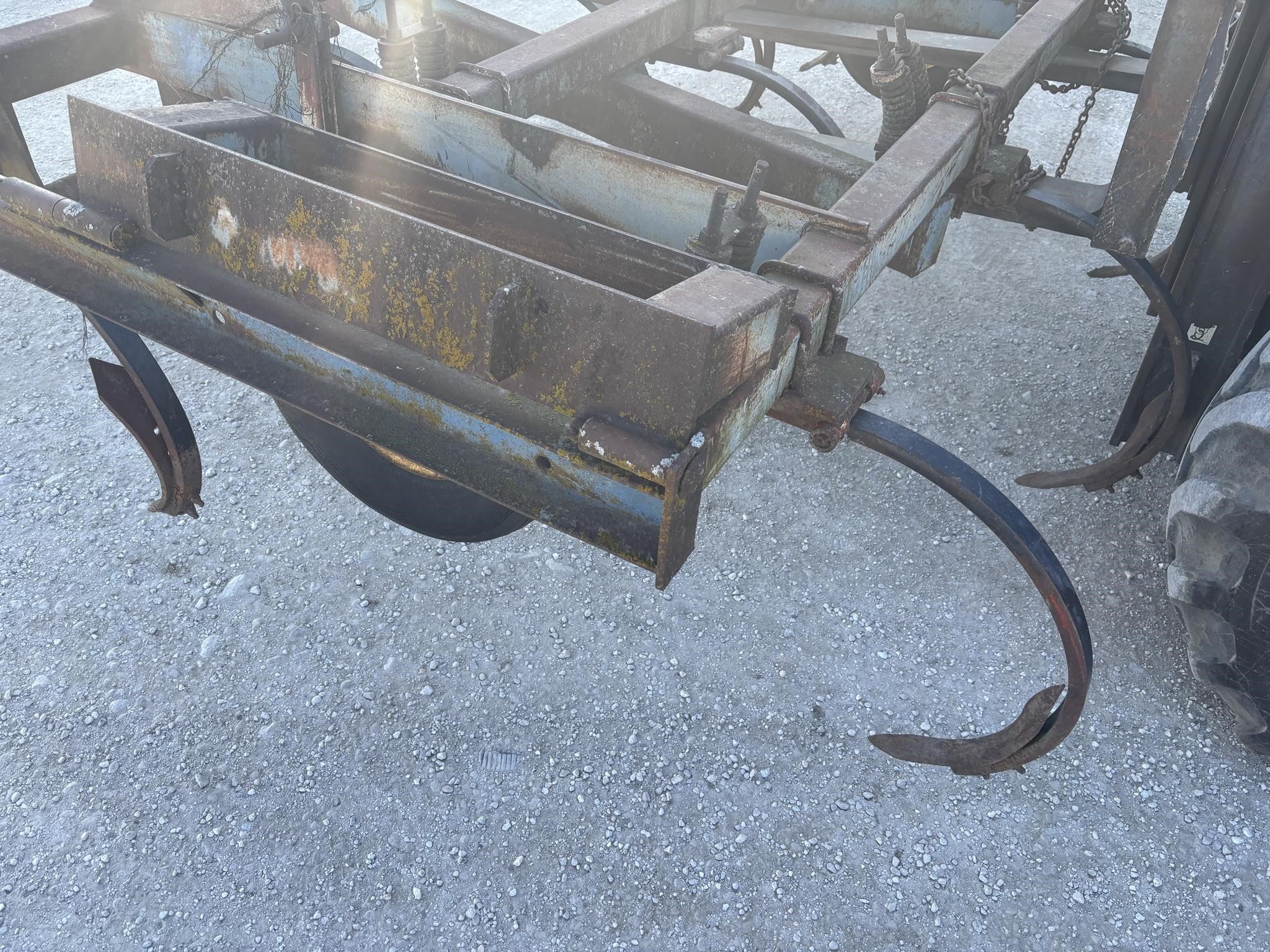  DMI Chizl Champ Chisel Plow