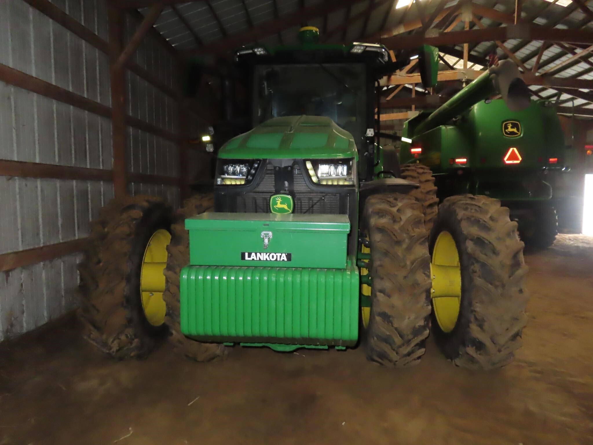 2022 John Deere 8R 410 Tractor