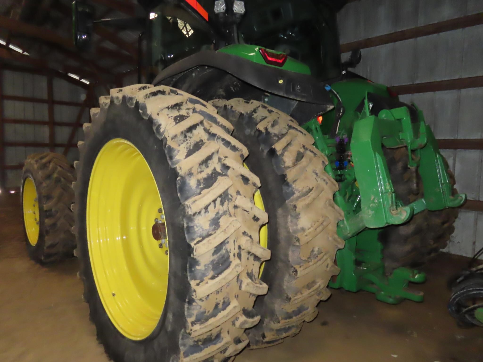 2022 John Deere 8R 410 Tractor