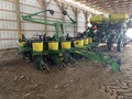 2005 John Deere 1760 Planter