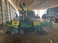 2005 John Deere 1760 Planter
