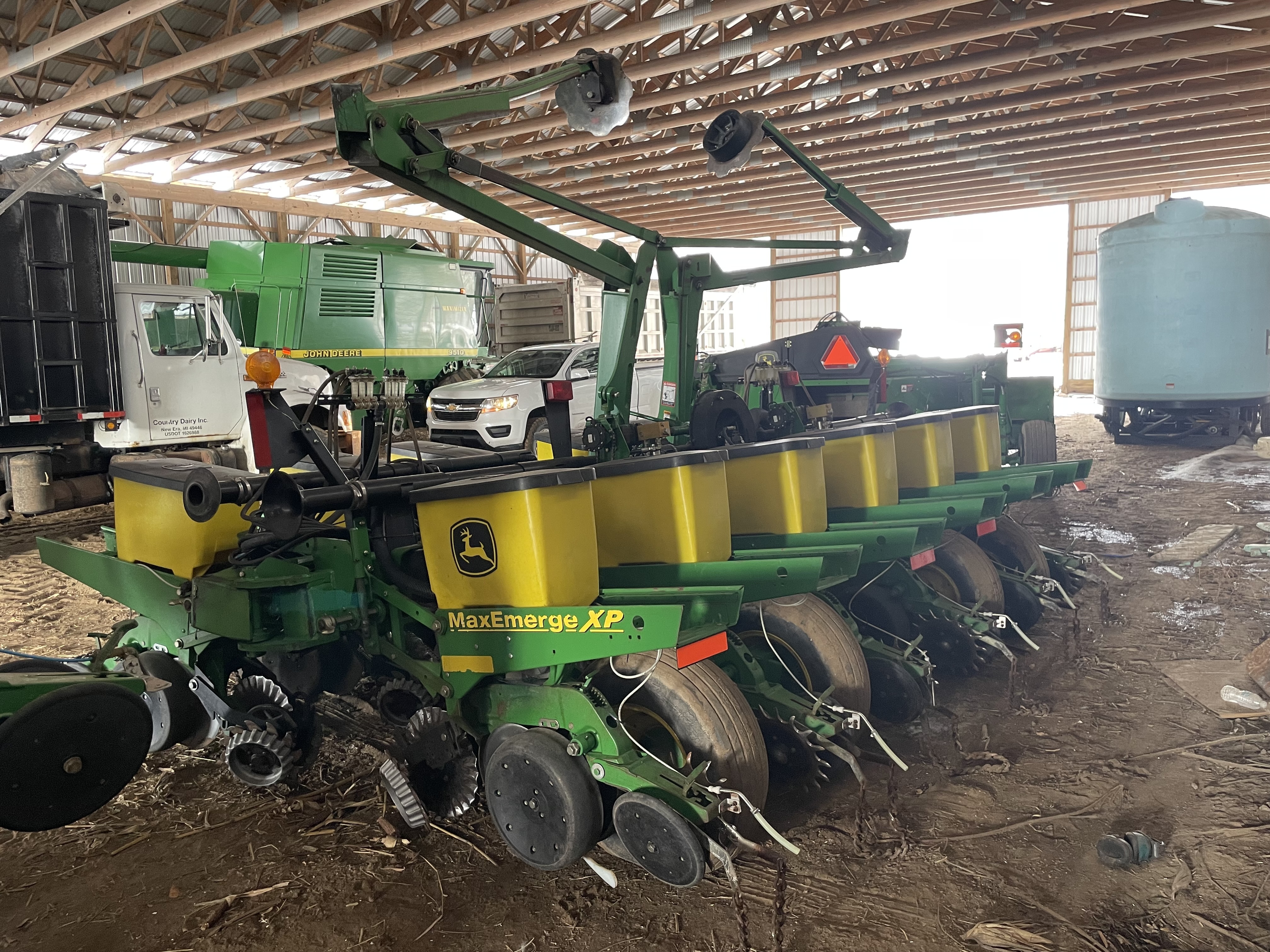 2005 John Deere 1760 Planter