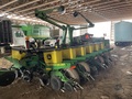 2005 John Deere 1760 Planter