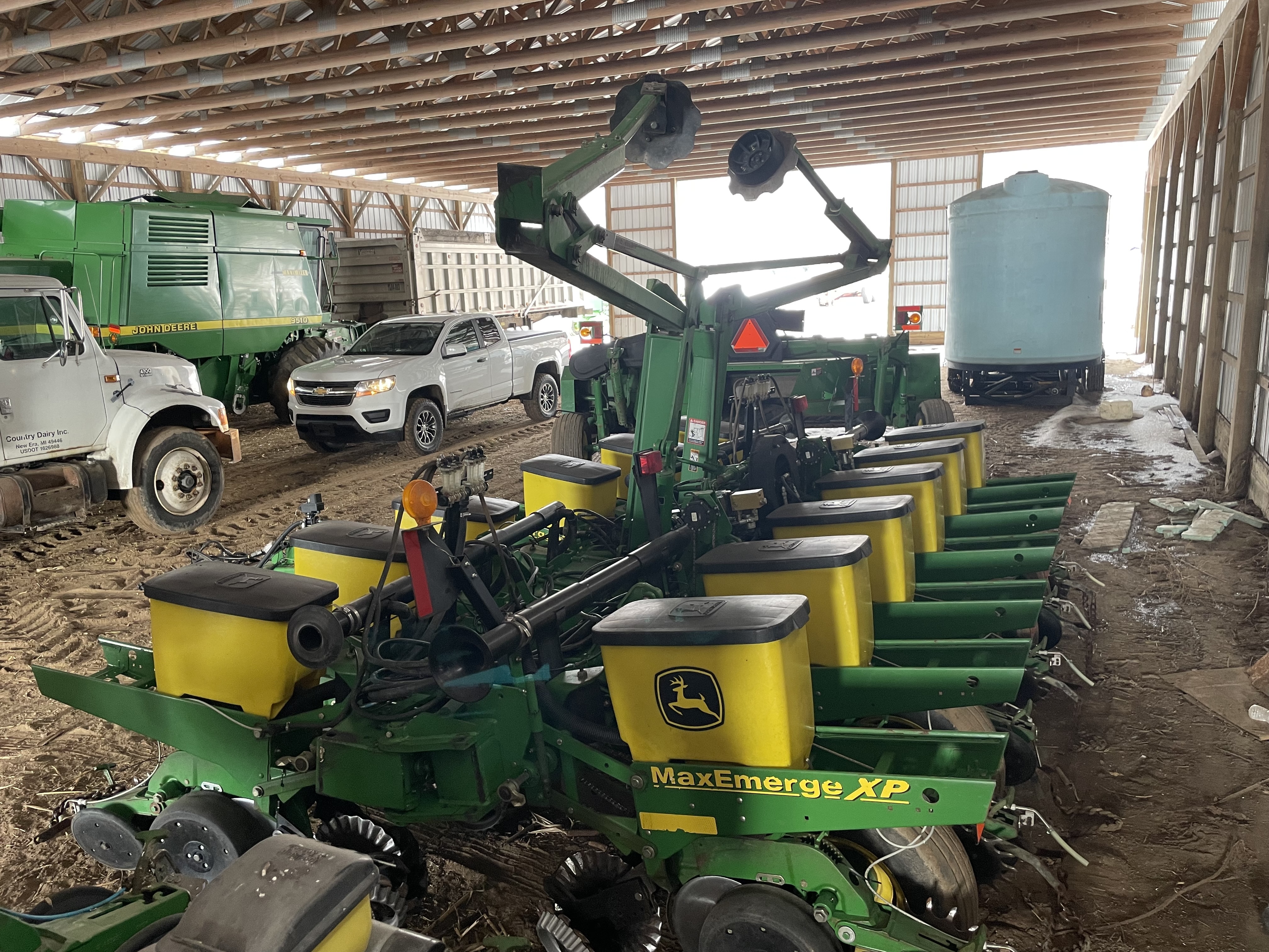 2005 John Deere 1760 Planter