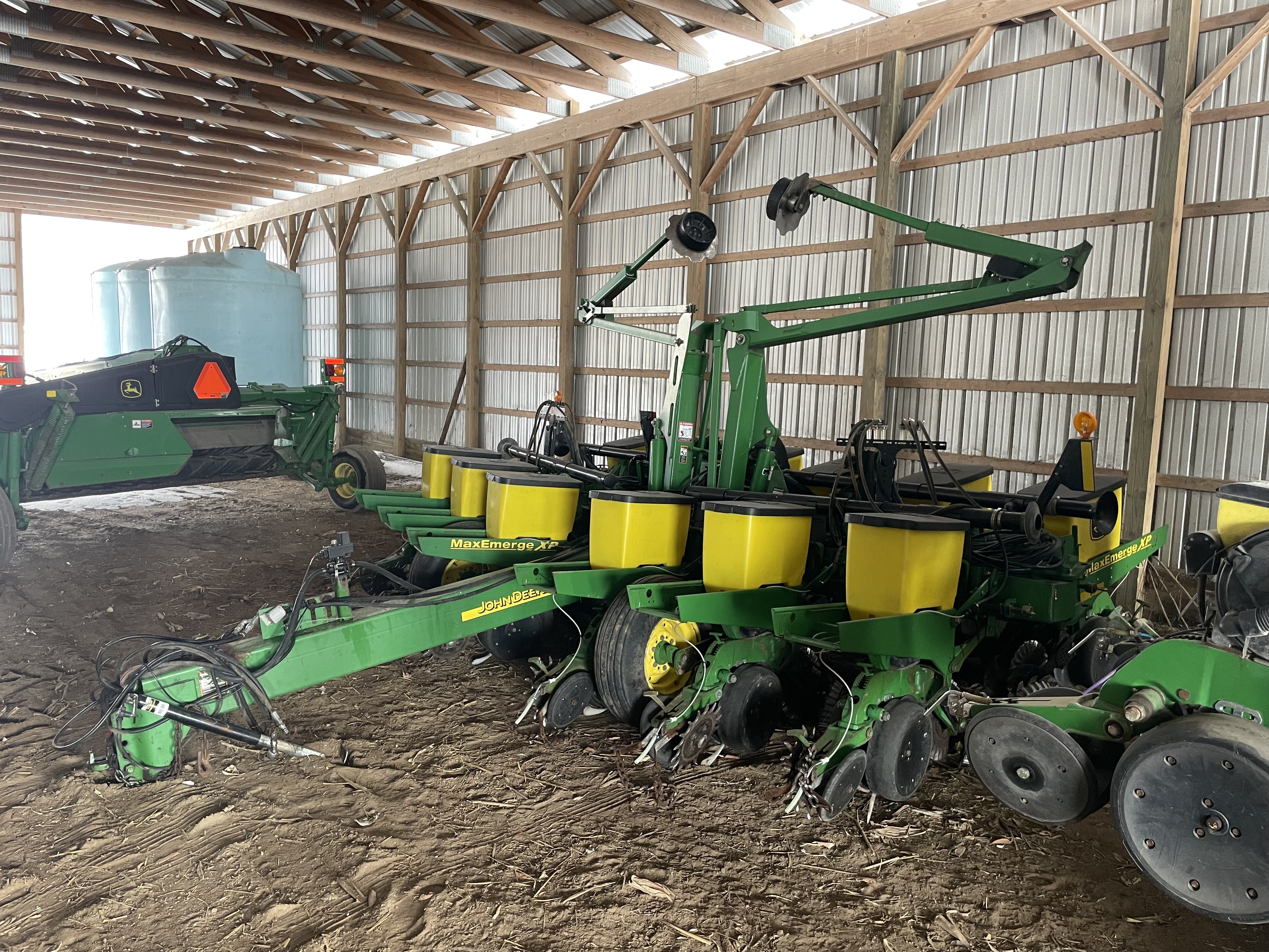 2005 John Deere 1760 Planter
