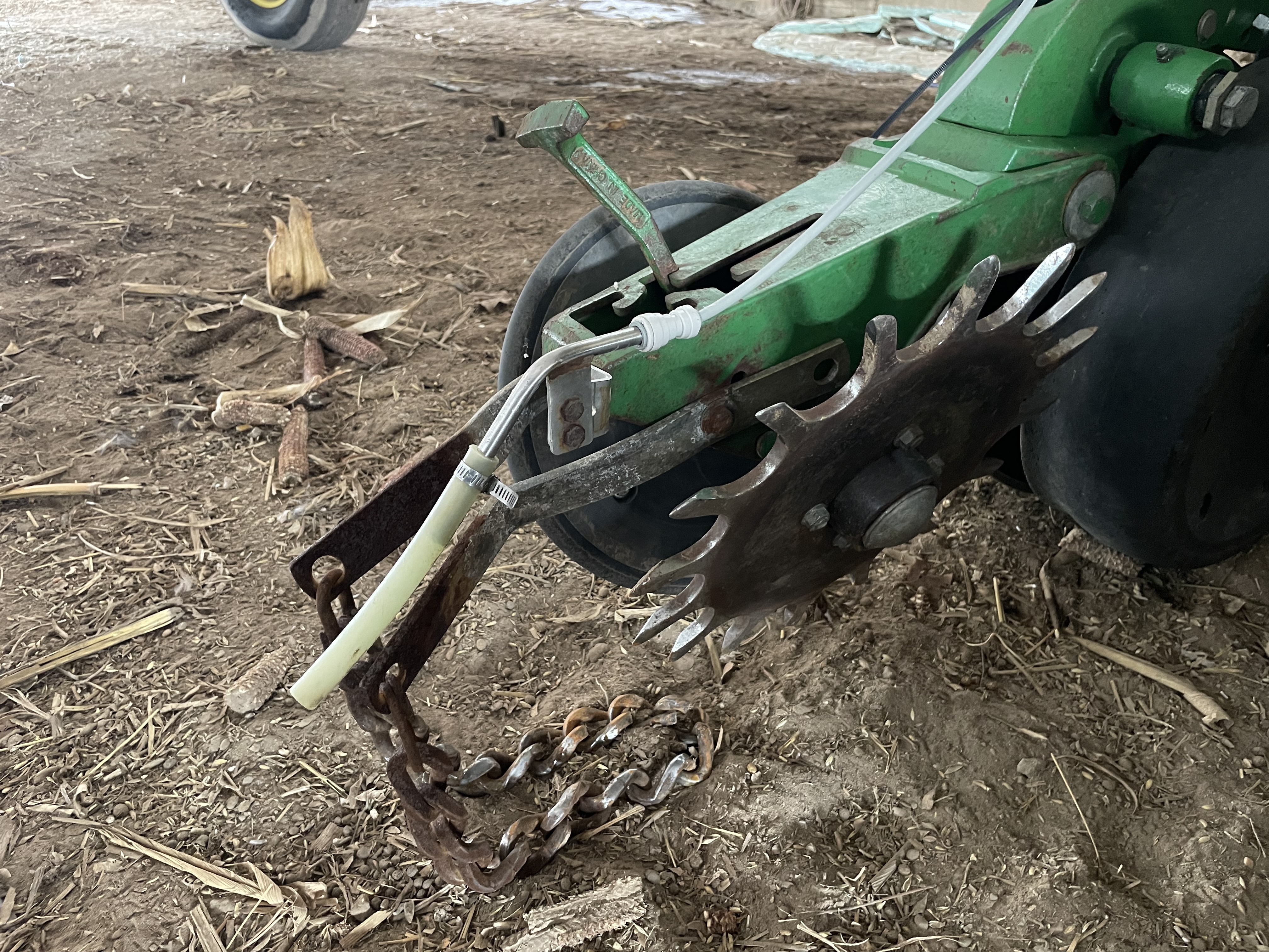 2005 John Deere 1760 Planter