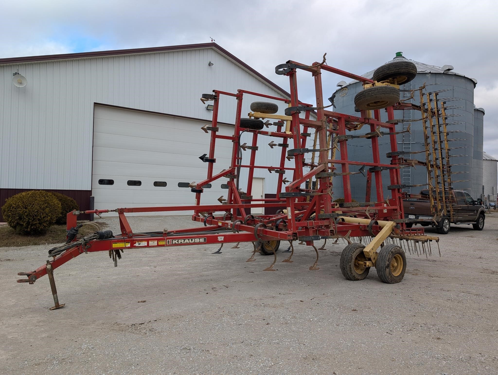  Krause 4200 Field Cultivator